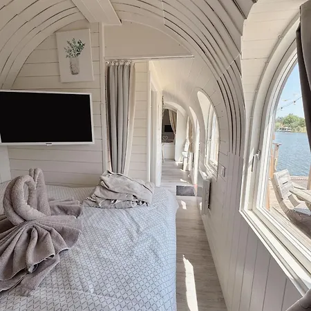 Lieblingsplatz - Iglu An Land