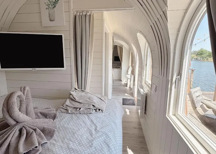 Lieblingsplatz - Iglu An Land