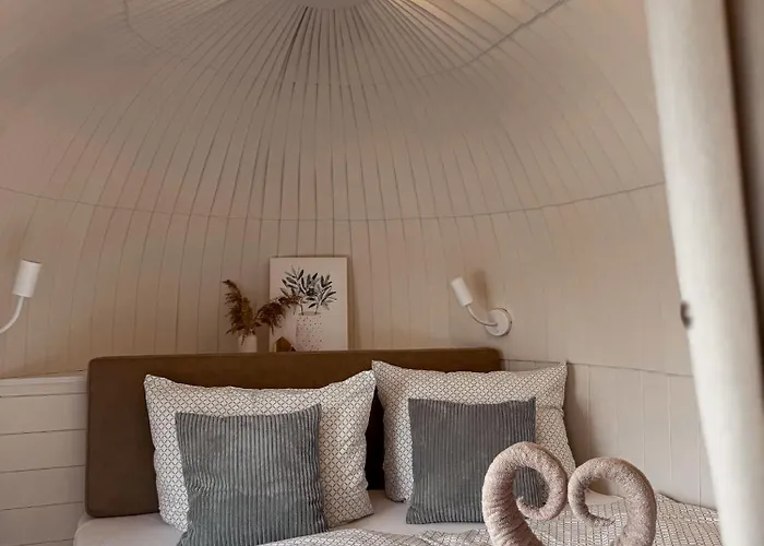 Lieblingsplatz - Iglu An Land Hotell